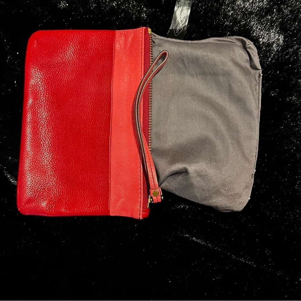 Red Leather Fossil Clutch Bag Like New - Picture 10 of 12